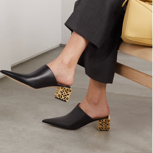 [NEW] LOEWE BLACK LEATHER ANAGRAM-HEEL MULES - Picture 4 of 6